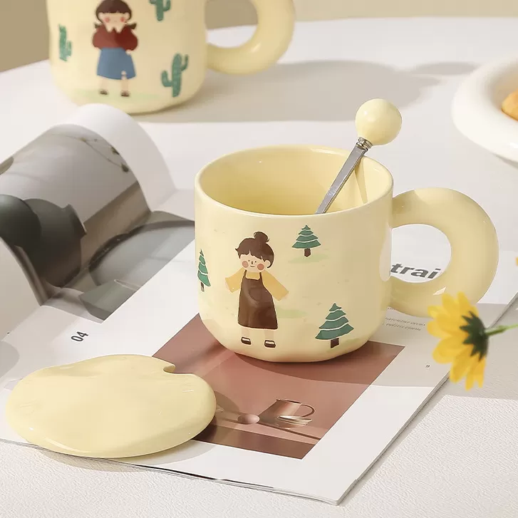 Bộ hộp quà cốc sứ Comic Girl 400ml kèm nắp, thìa inox