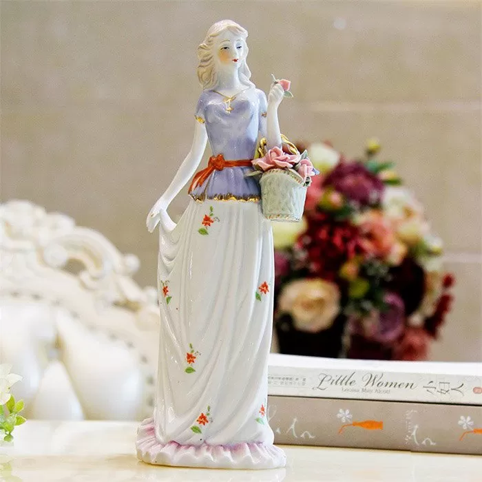 Tượng gốm sứ nghệ thuật - Thiếu nữ Châu Âu