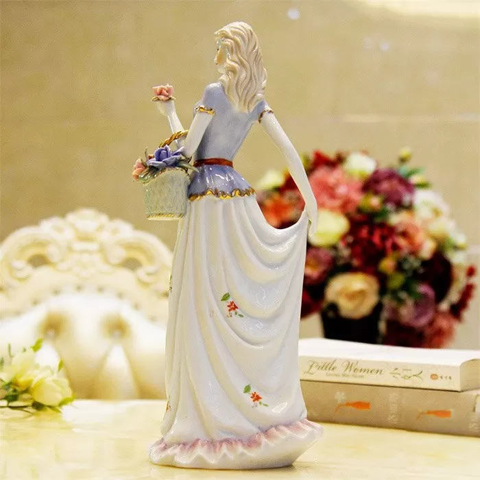 Tượng gốm sứ nghệ thuật - Thiếu nữ Châu Âu