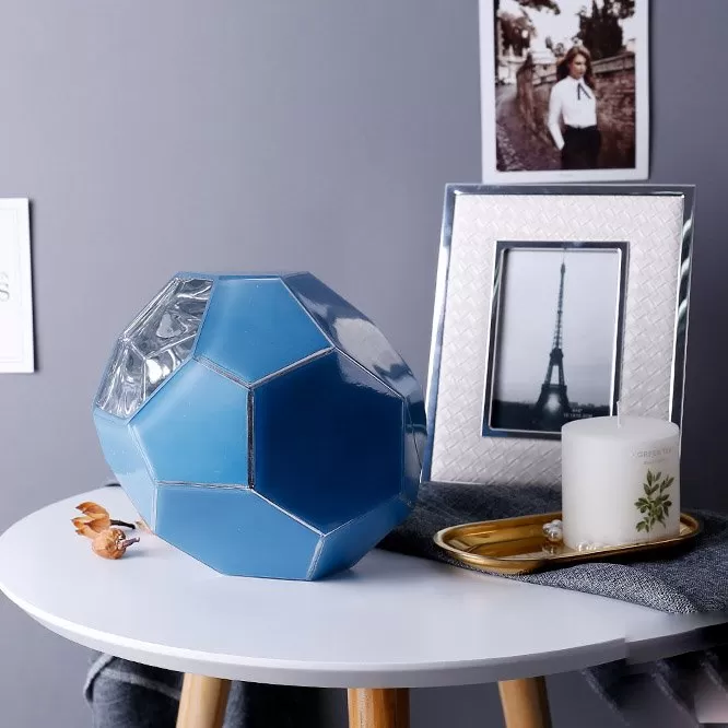 Lọ hoa gốm sứ hình viên kim cương